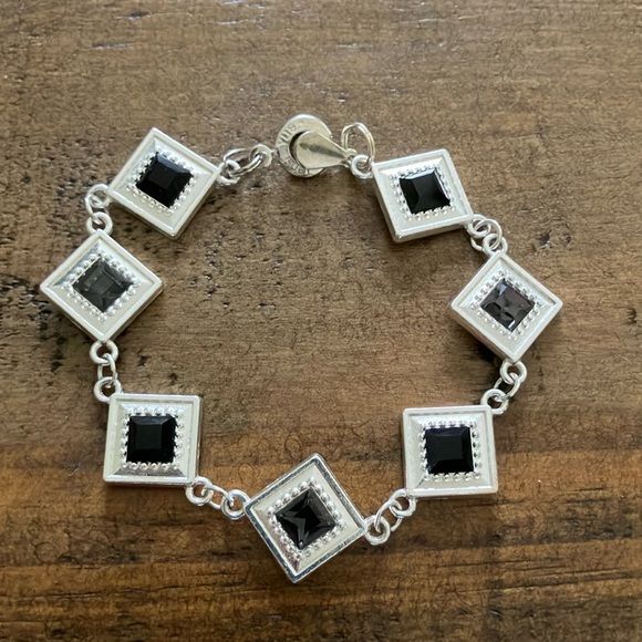 Teng Yue Jewelry - Teng Yue Vintage Black, Silver, and Gray Bracelet